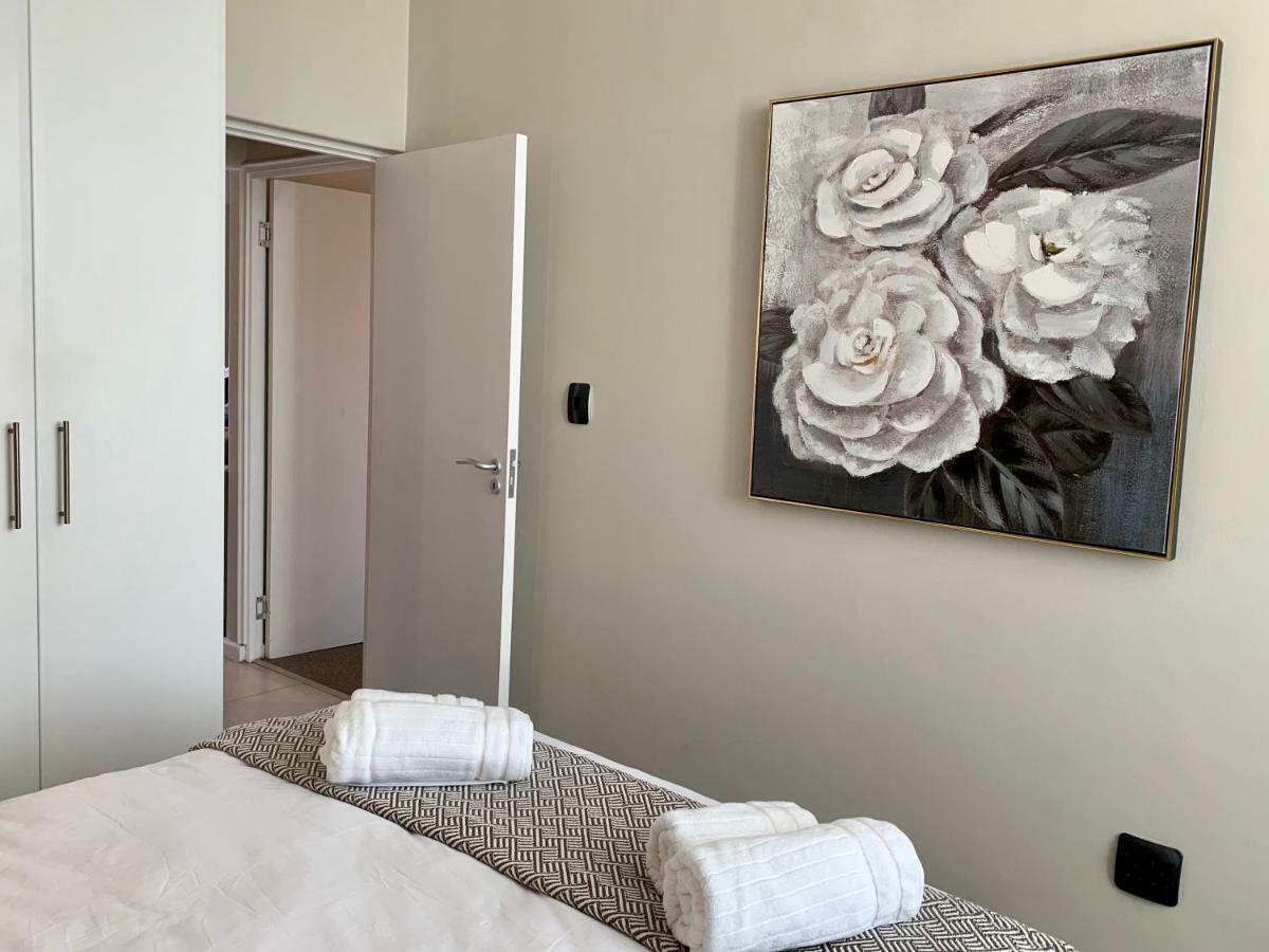 Oyster Lagoon Villa - Luxurious 2 Bed Apartment In Κνύσνα Εξωτερικό φωτογραφία